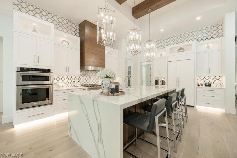 6145 Sea Grass LN, NAPLES FL 34116-11