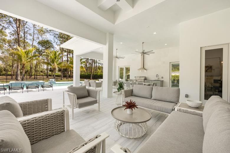 6145 Sea Grass LN, NAPLES FL 34116-31