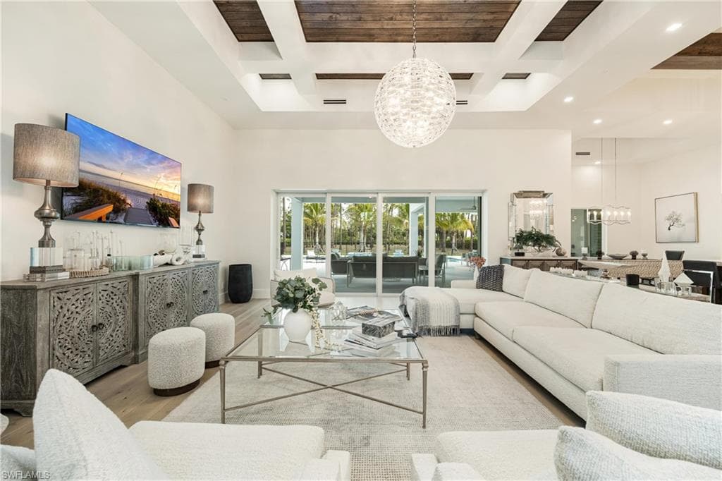 6145 Sea Grass LN, NAPLES FL 34116-4