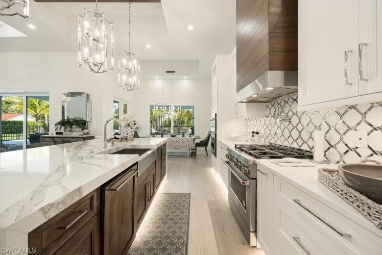 6145 Sea Grass LN, NAPLES FL 34116-10