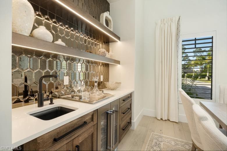 6145 Sea Grass LN, NAPLES FL 34116-7