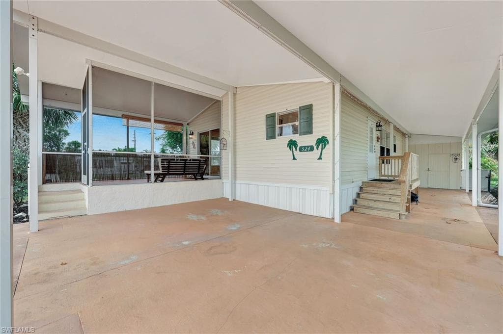 524 Menton LN, NAPLES FL 34112-22