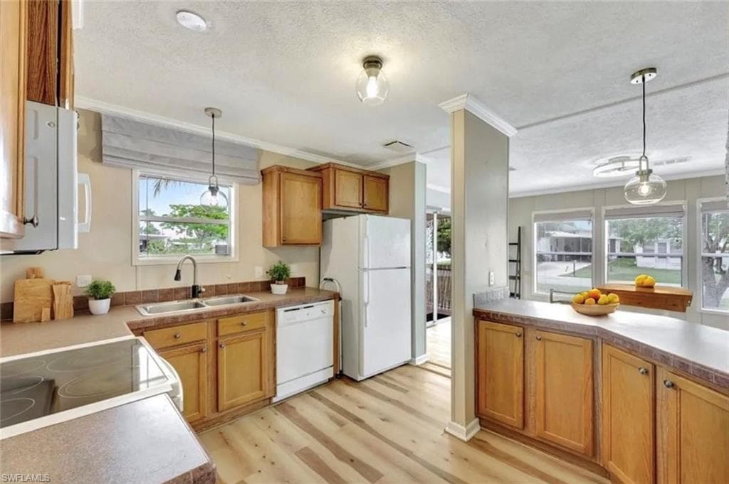 524 Menton LN, NAPLES FL 34112-14