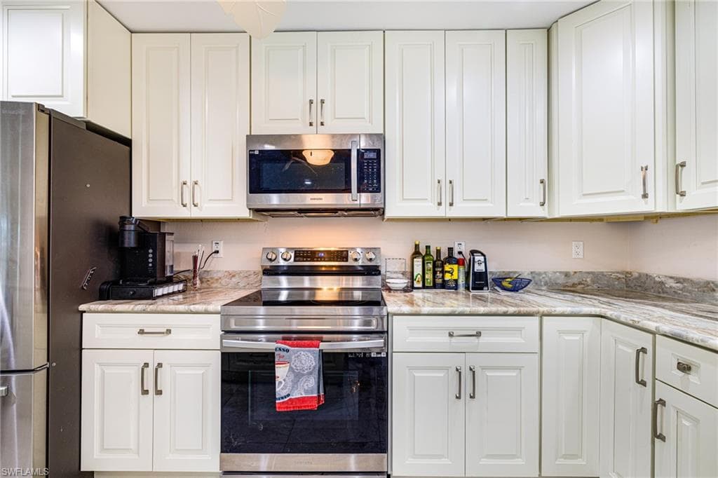 14544 Riverside DR, FORT MYERS FL 33905-15