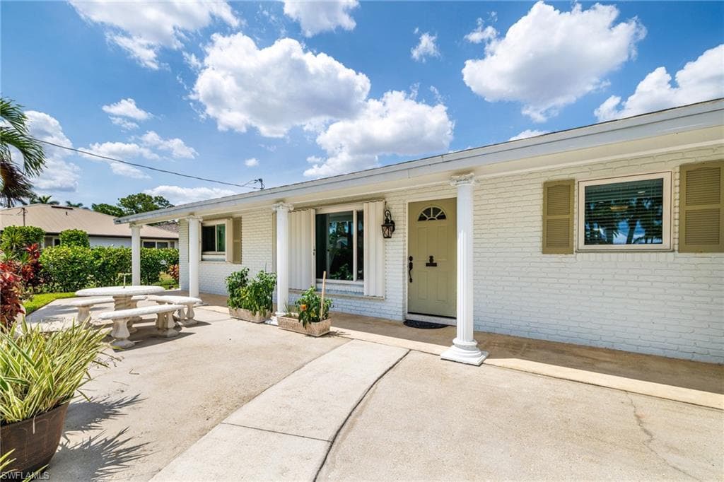 14544 Riverside DR, FORT MYERS FL 33905-8