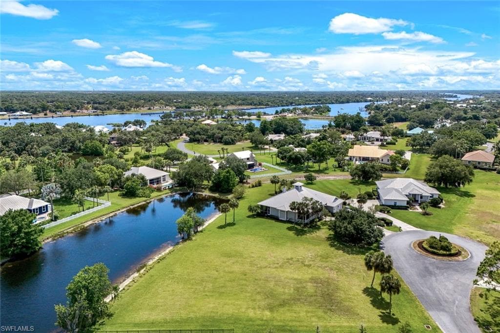 16620 Willow Point CT, ALVA FL 33920-6