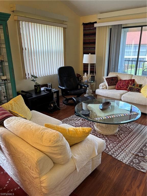 4983 Pepper CIR # 201, NAPLES FL 34113-7