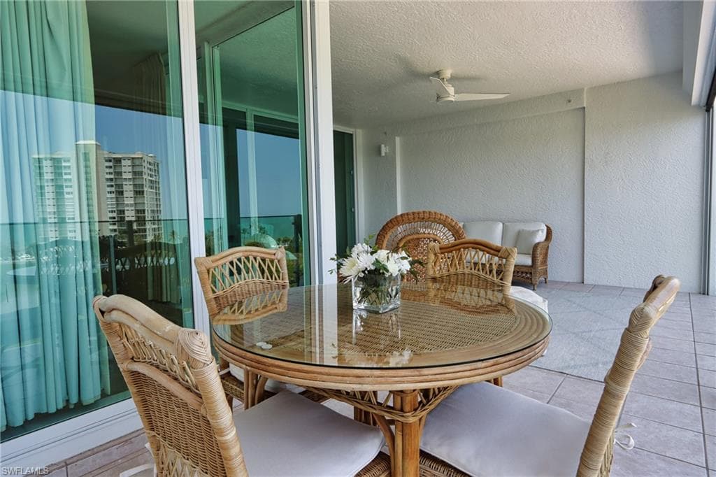 60 Seagate DR # 704, NAPLES FL 34103-2