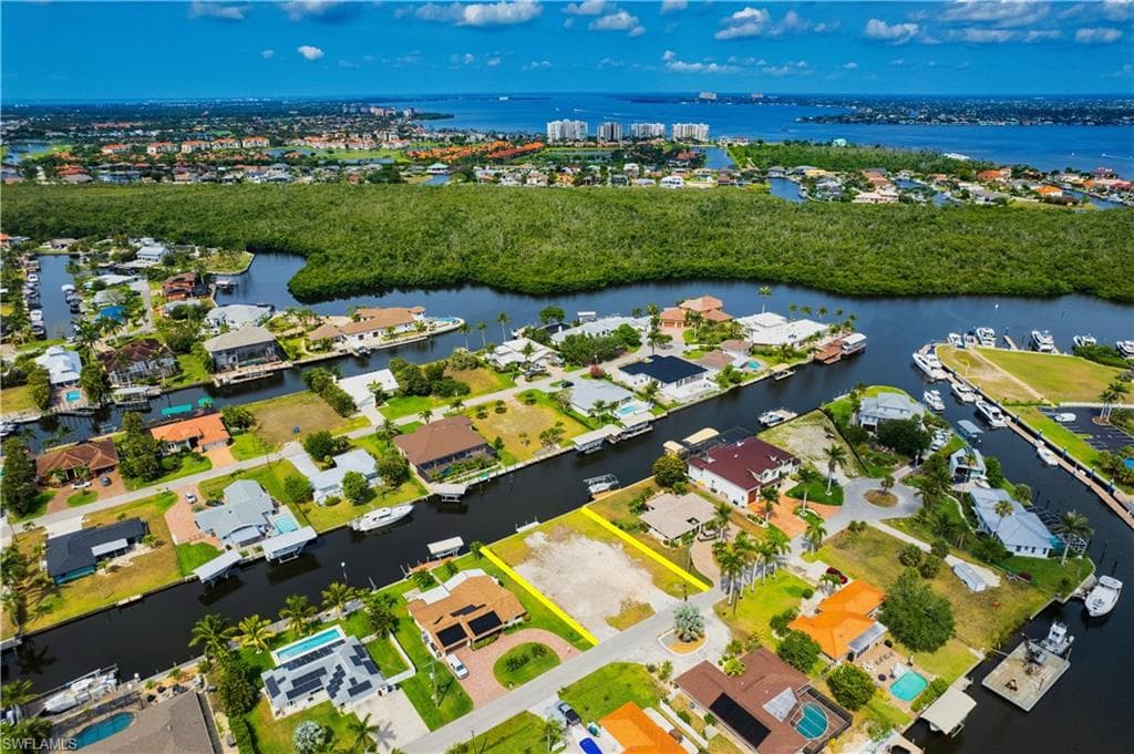 122 Placid DR, FORT MYERS FL 33919-3