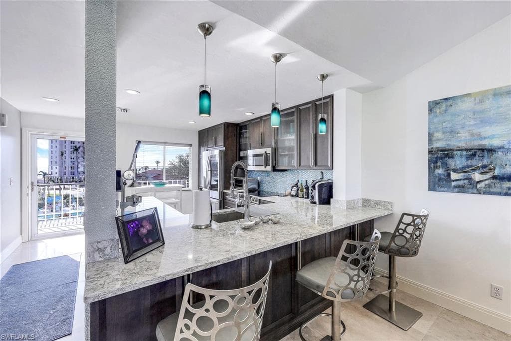 10684 Gulf Shore DR # B302, NAPLES FL 34108-8