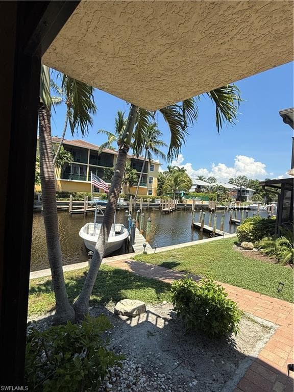 1523 Chesapeake AVE # B4, NAPLES FL 34102-36