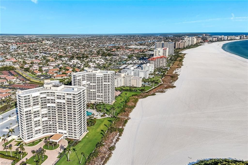 320 Seaview CT # 305, MARCO ISLAND FL 34145-22