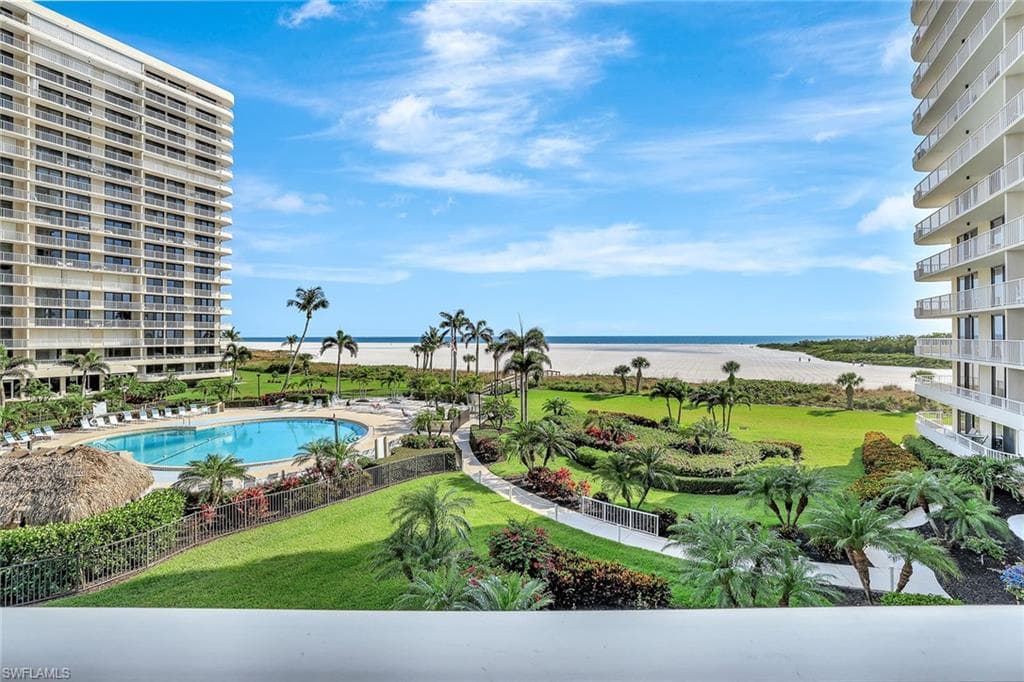 320 Seaview CT # 305, MARCO ISLAND FL 34145-1