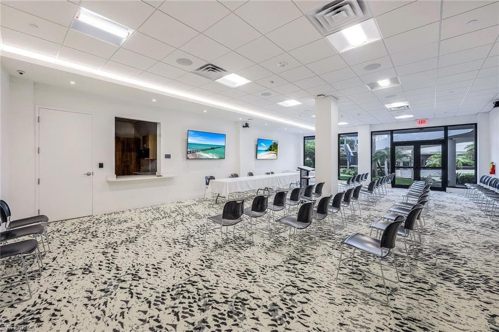 320 Seaview CT # 305, MARCO ISLAND FL 34145-35