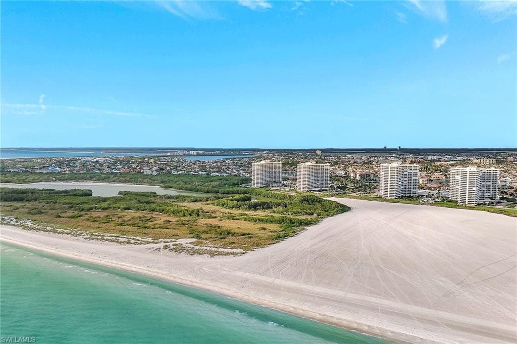320 Seaview CT # 305, MARCO ISLAND FL 34145-29