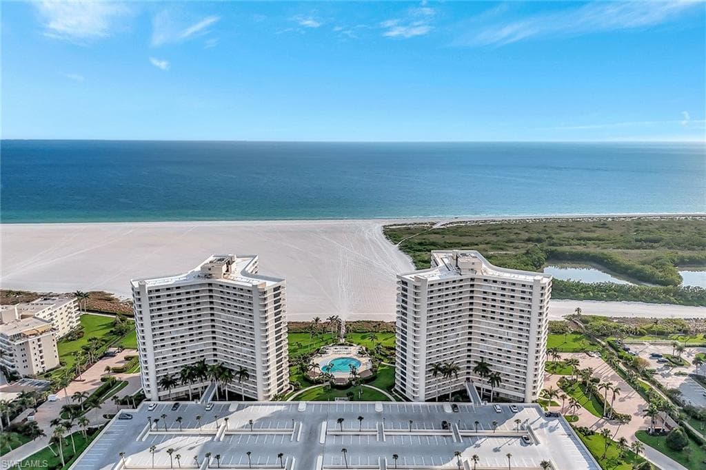 320 Seaview CT # 305, MARCO ISLAND FL 34145-3