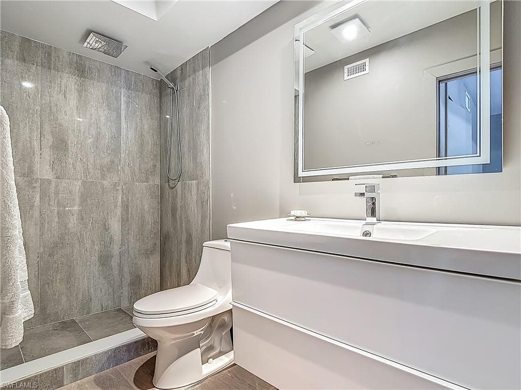 2544 1st ST # 102, FORT MYERS FL 33901-13