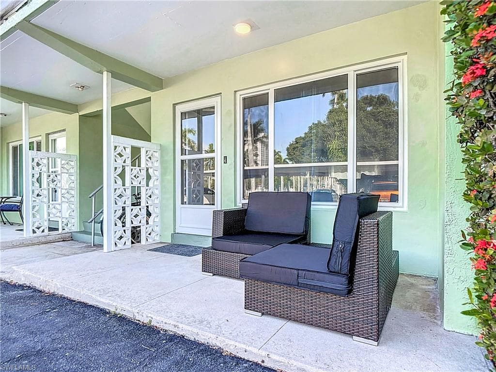 2544 1st ST # 102, FORT MYERS FL 33901-14