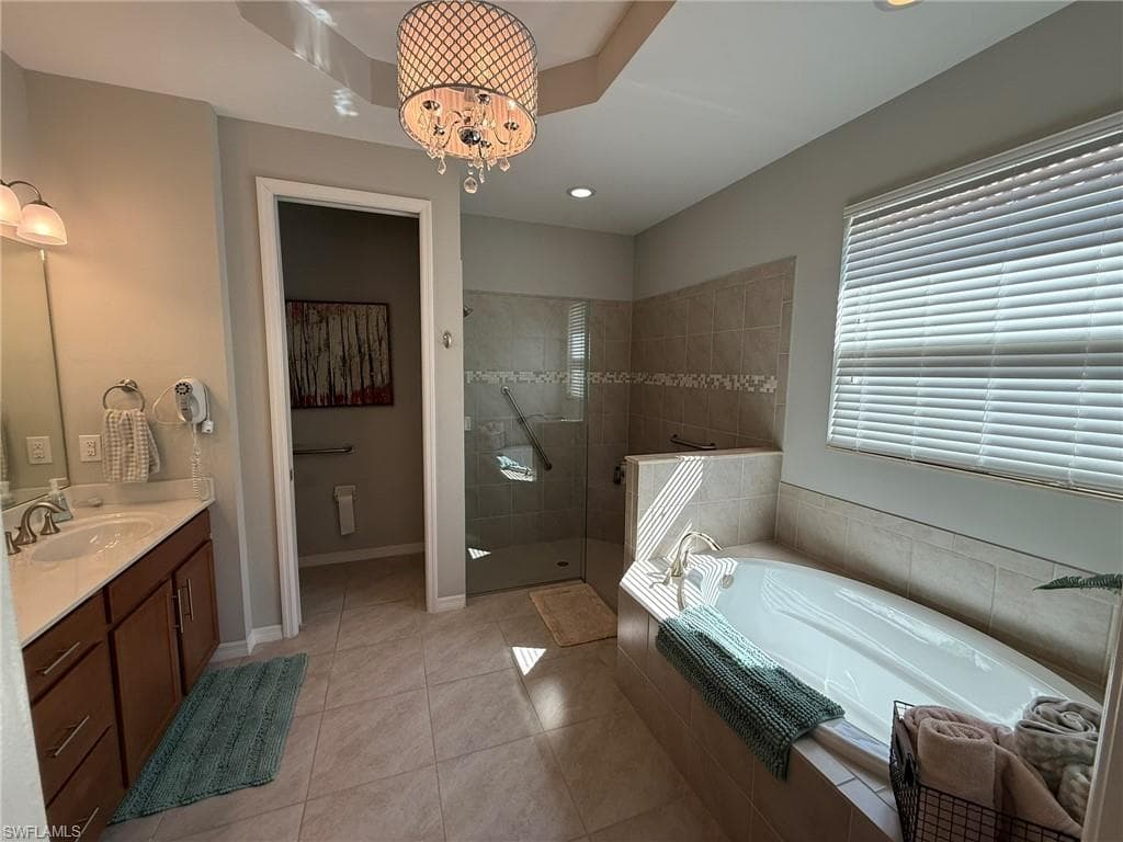 3916 King Edwards ST, FORT MYERS FL 33916-11