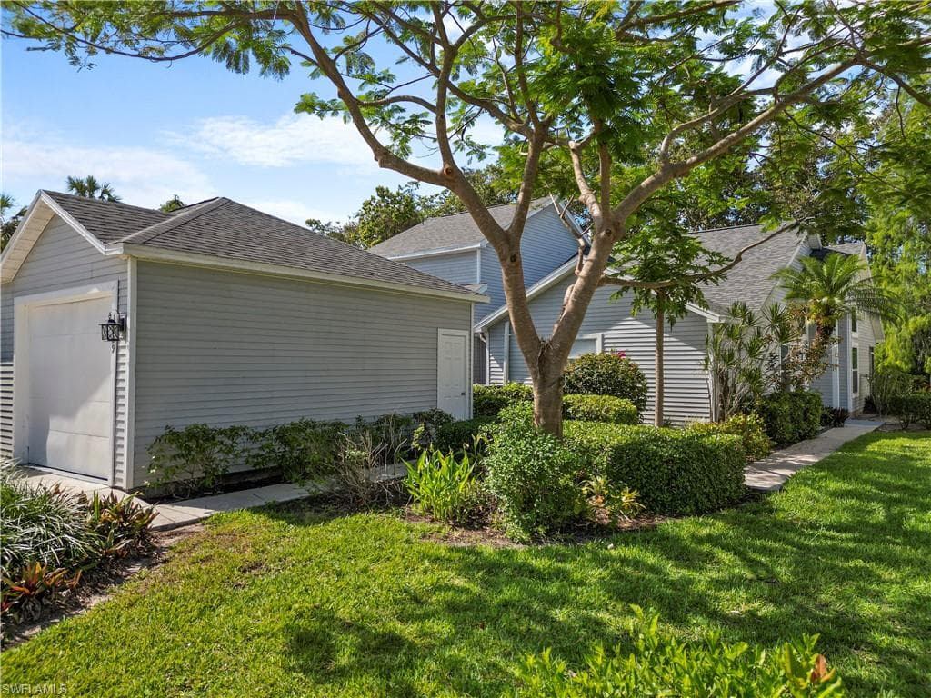 1429 Monarch CIR, NAPLES FL 34116-1