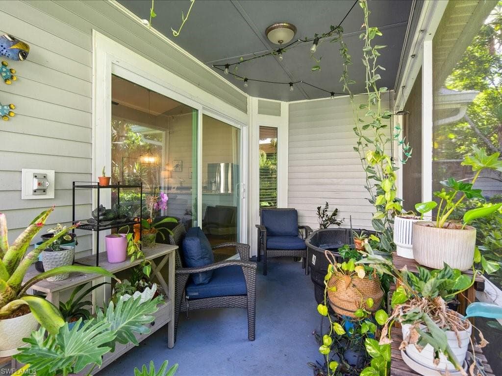 1429 Monarch CIR, NAPLES FL 34116-7