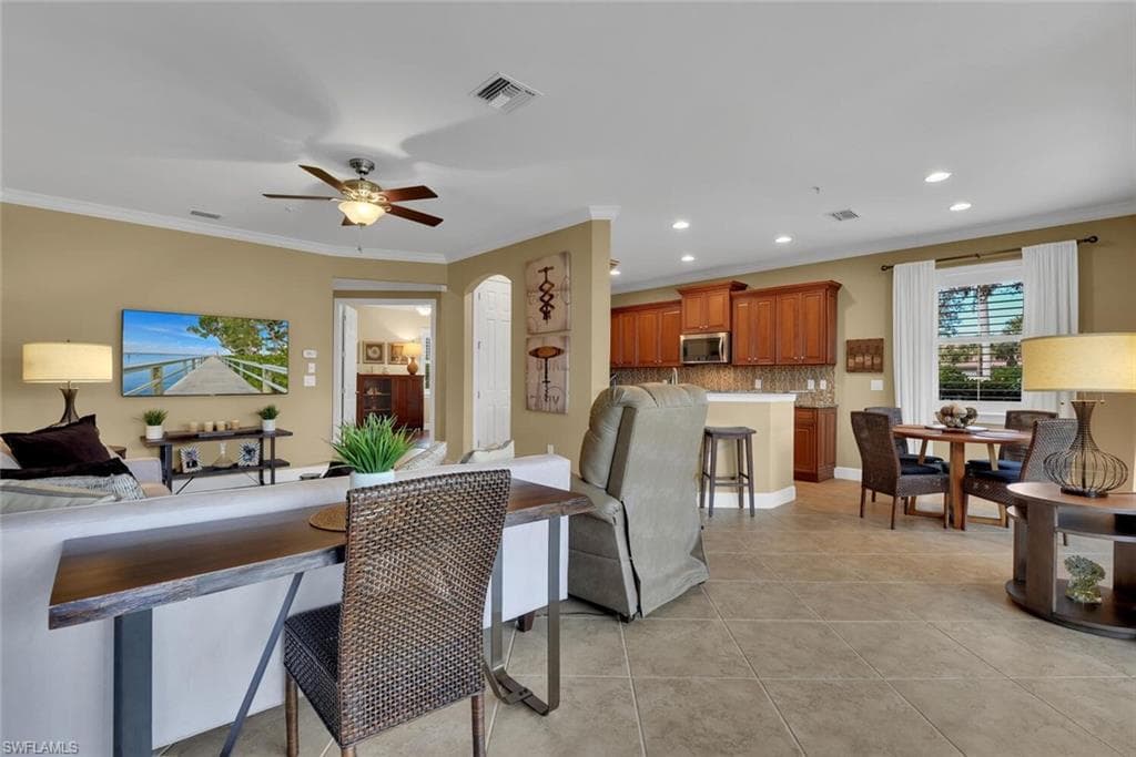 12009 Covent Garden CT # 3004, NAPLES FL 34120-8