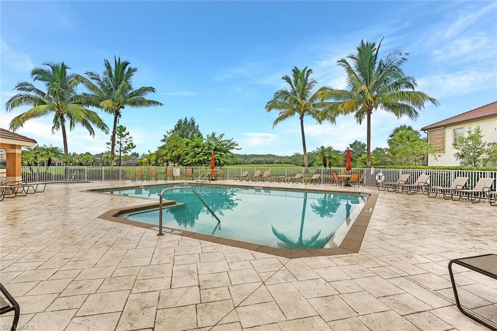 12009 Covent Garden CT # 3004, NAPLES FL 34120-33