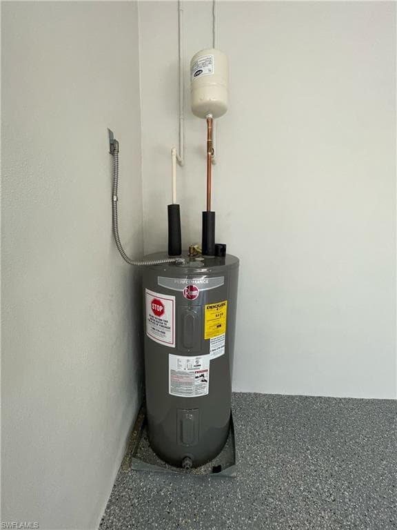 12823 Carrington CIR # 102, NAPLES FL 34105-27