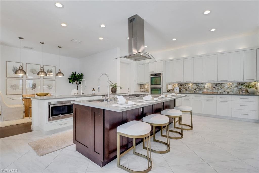 19640 Burgundy Farms RD, ESTERO FL 33928-8