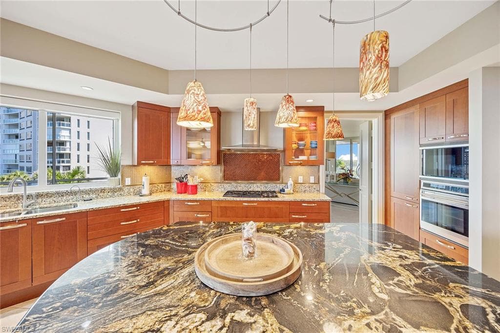 13675 Vanderbilt DR # 510, NAPLES FL 34110-11