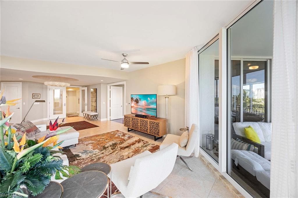 13675 Vanderbilt DR # 510, NAPLES FL 34110-9