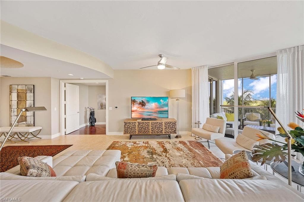 13675 Vanderbilt DR # 510, NAPLES FL 34110-7