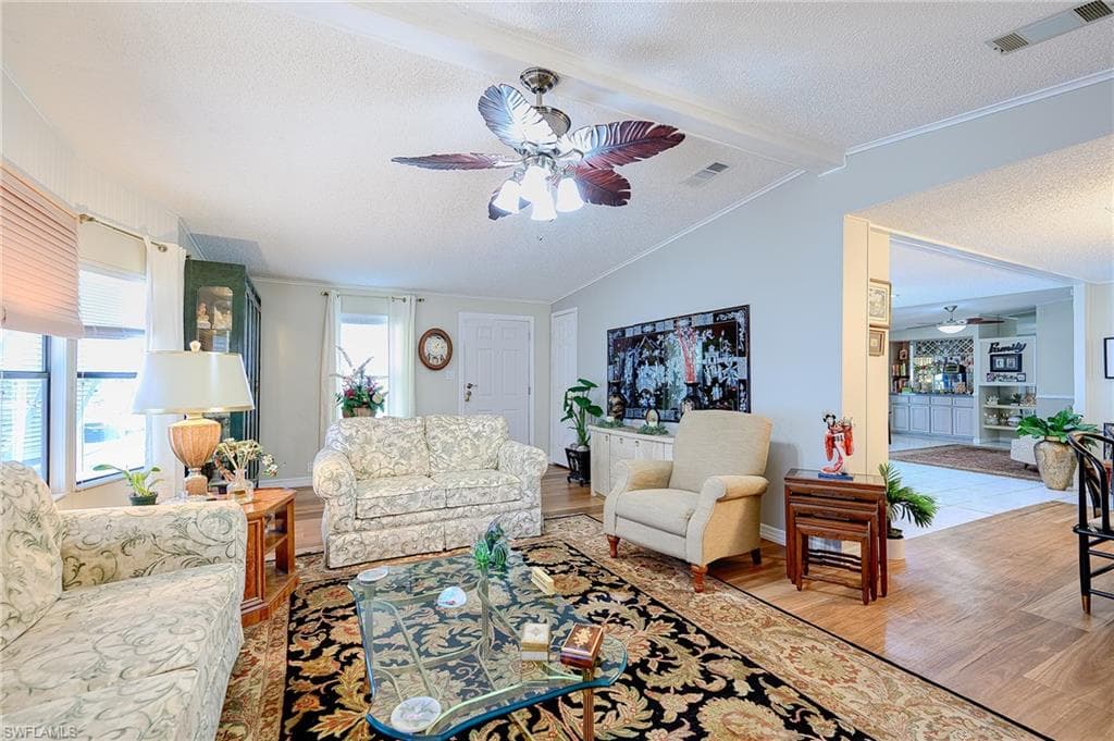 149 Kim DR # 149, NAPLES FL 34104-1