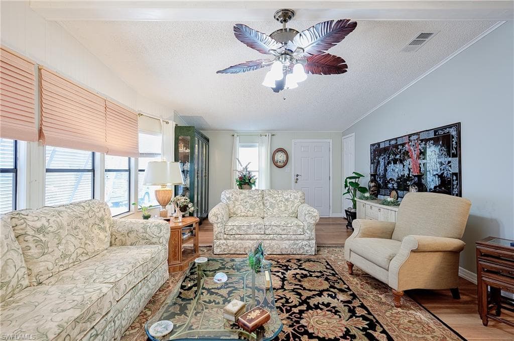 149 Kim DR # 149, NAPLES FL 34104-2