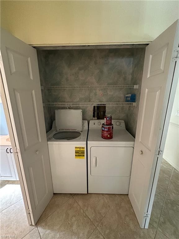 138 Pebble Shores DR # 8, NAPLES FL 34110-16