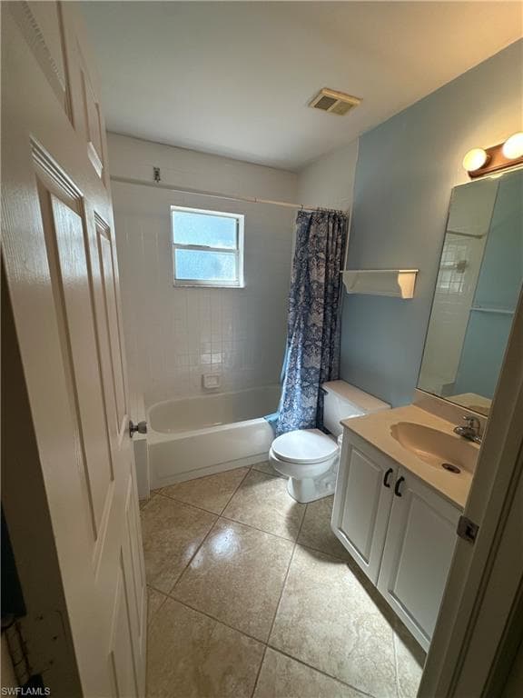 138 Pebble Shores DR # 8, NAPLES FL 34110-15