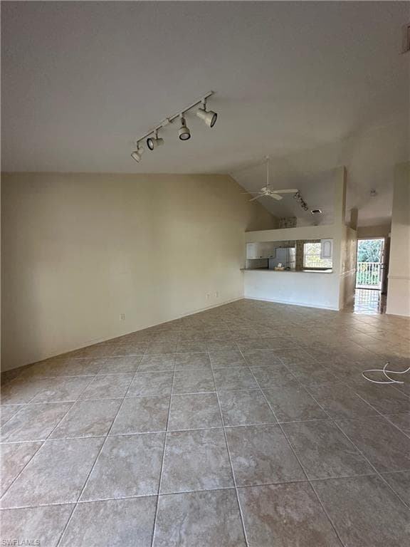 138 Pebble Shores DR # 8, NAPLES FL 34110-8