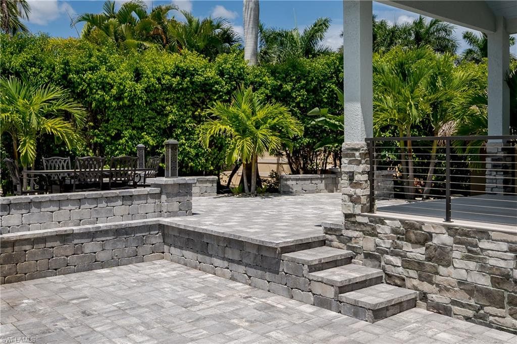 13613 Snapper LN, NAPLES FL 34114-16