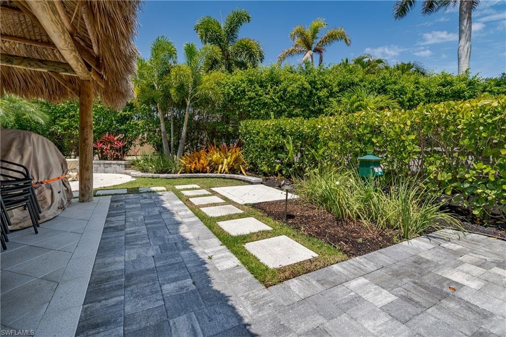 13613 Snapper LN, NAPLES FL 34114-35