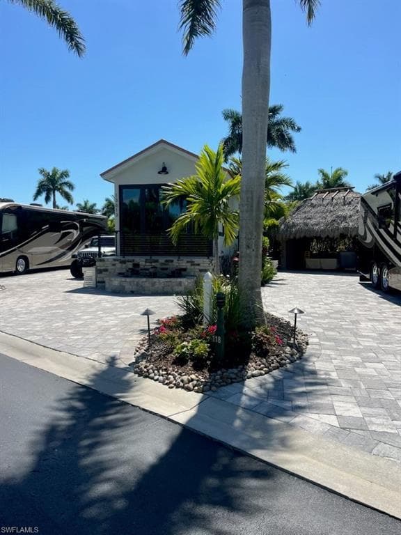 13613 Snapper LN, NAPLES FL 34114-44