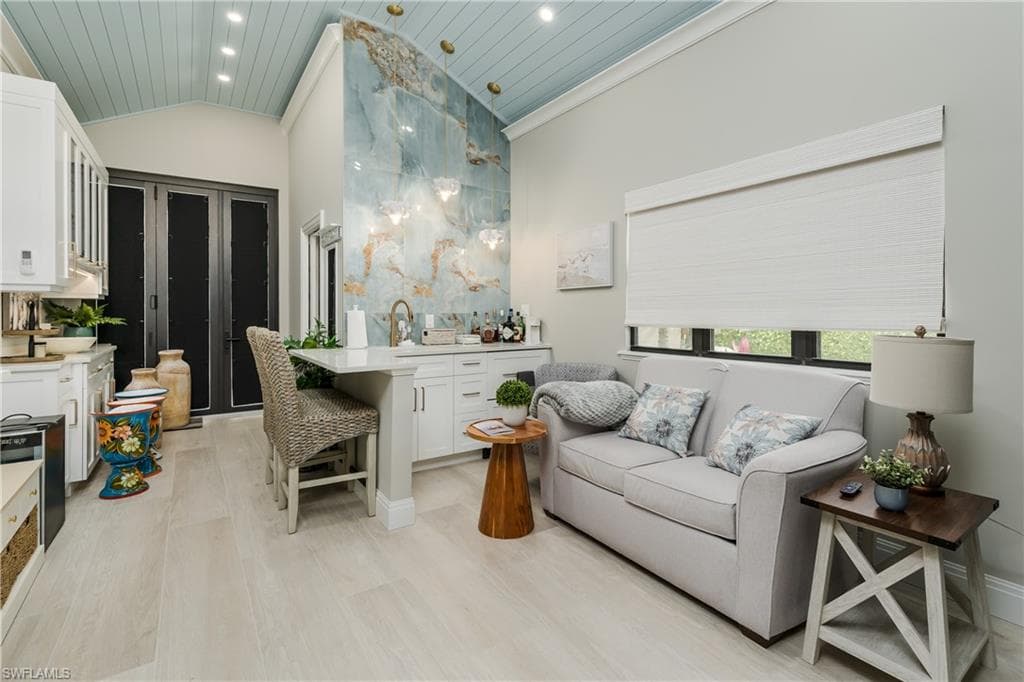 13613 Snapper LN, NAPLES FL 34114-10