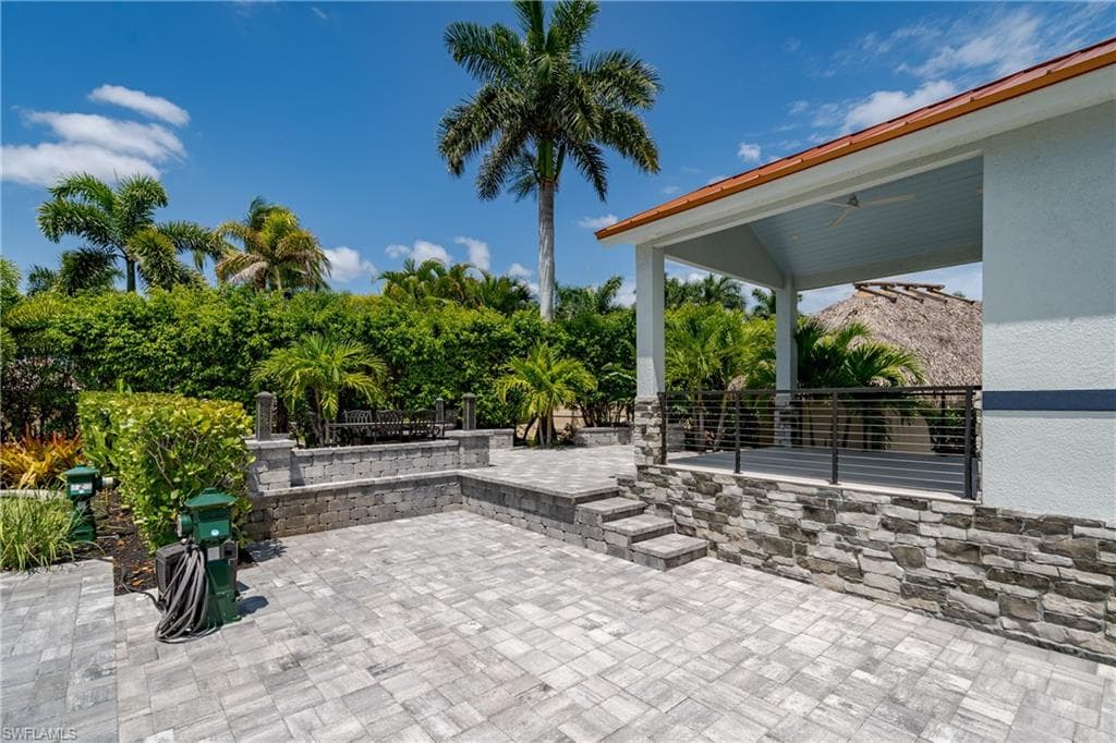 13613 Snapper LN, NAPLES FL 34114-3