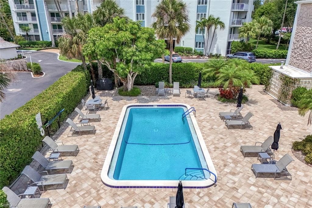 232 Banyan BLVD 232-22