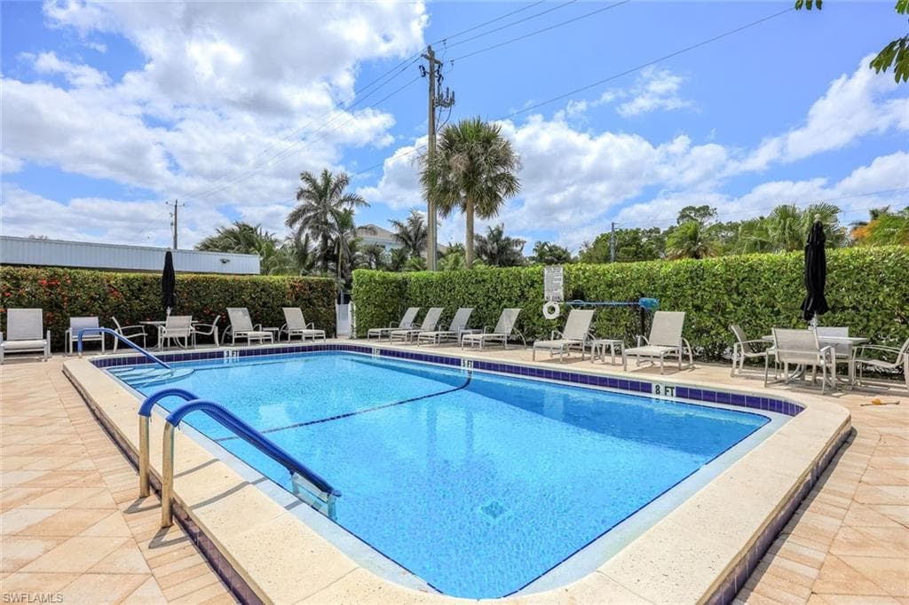 232 Banyan BLVD 232-21