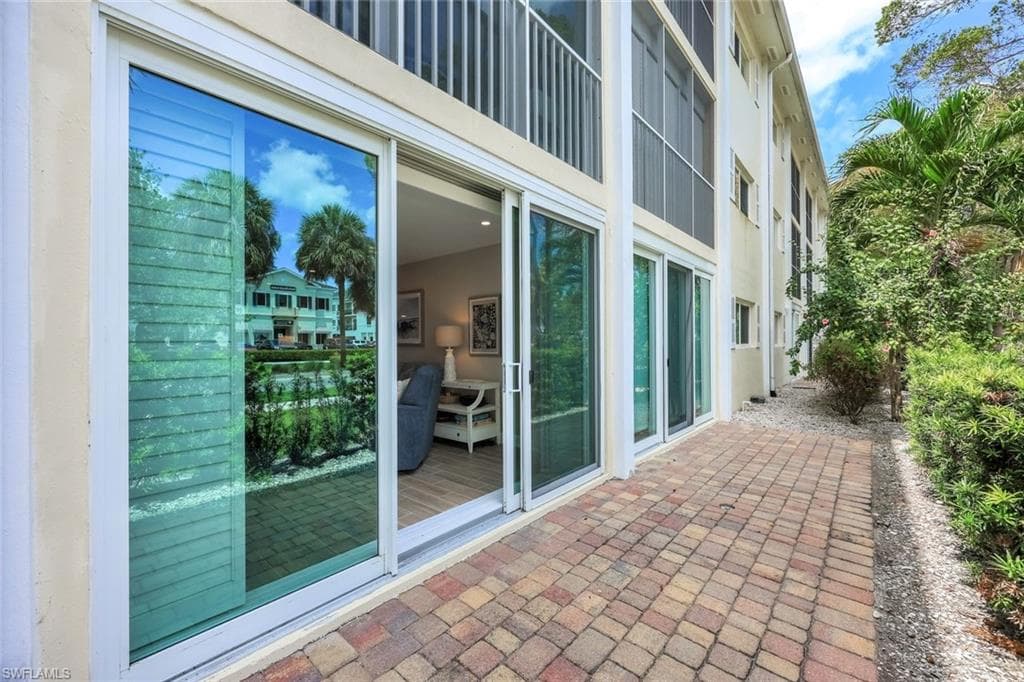232 Banyan BLVD 232-24
