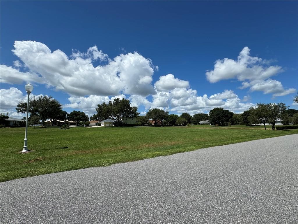 13 Meadowlake CIR S, LAKE PLACID FL 33852-5