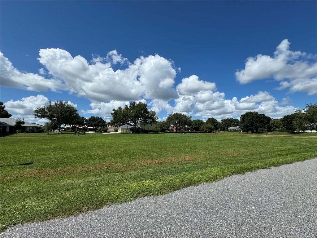 13 Meadowlake CIR S, LAKE PLACID FL 33852-6