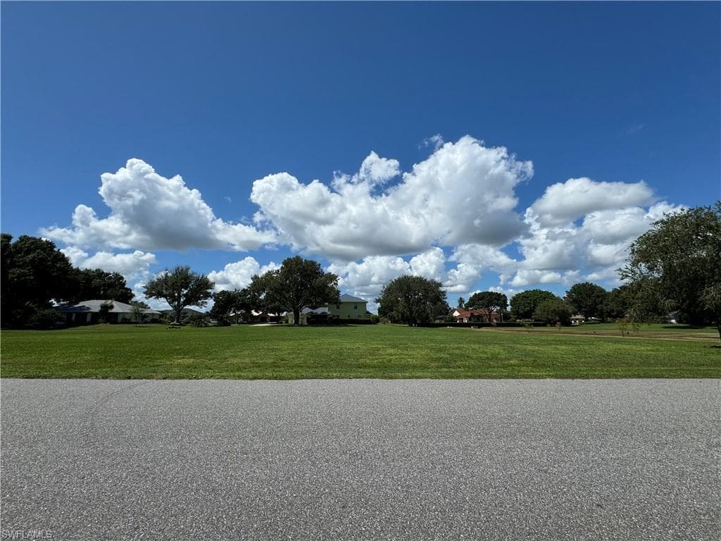 13 Meadowlake CIR S, LAKE PLACID FL 33852-4