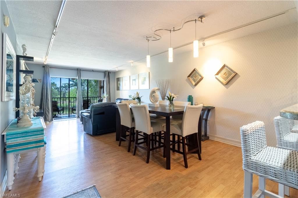 5535 Rattlesnake Hammock RD # 205, NAPLES FL 34113-4