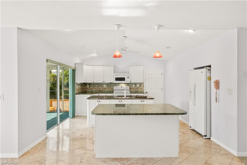 548 Chert CT, SANIBEL FL 33957-8